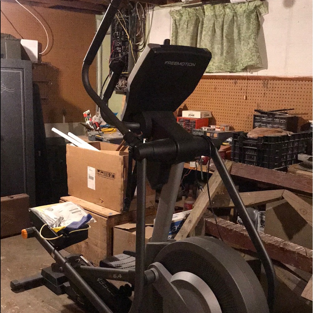 Elliptical cross-trainer